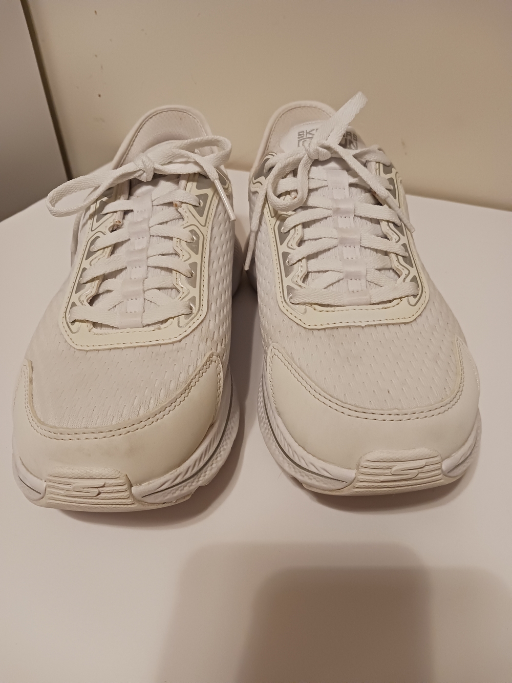 Skechers Slip-Ins GoRun White Women's Athletic Lace-Up Sneakers - Picture 4 of 10